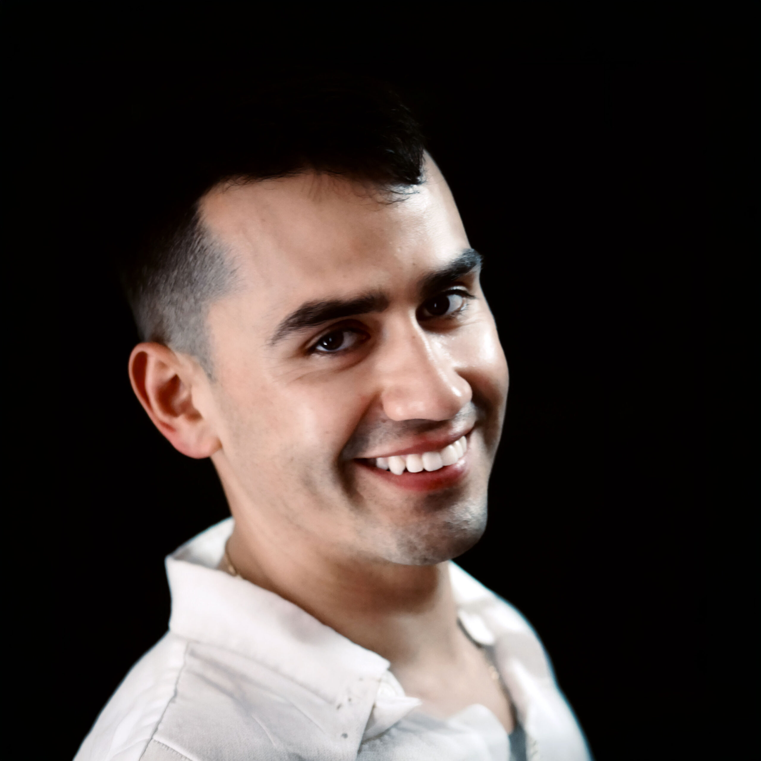 Portrait of Roberto Alvarenga